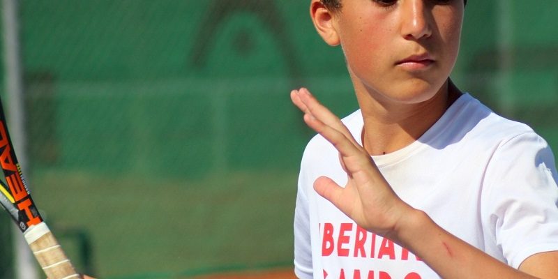 ¿Cómo elegir el campamento de tenis perfecto?
